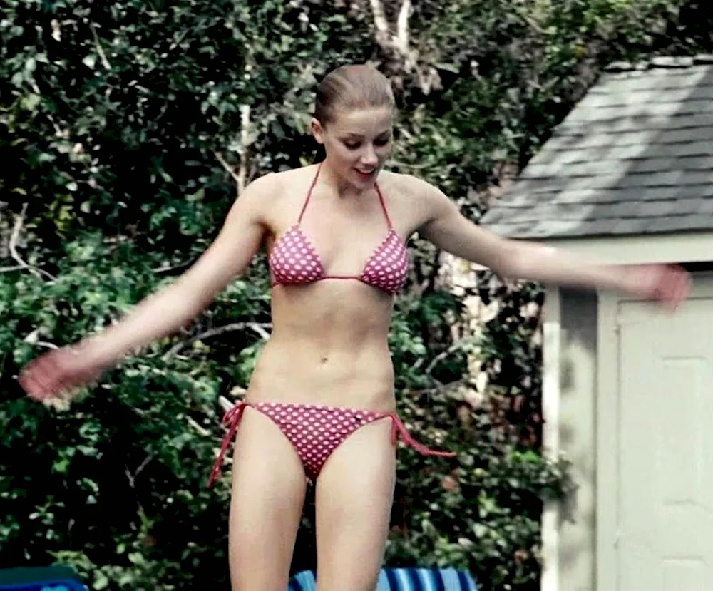 Amber Heard in bikini