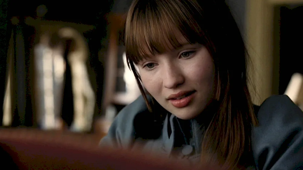 Emily Browning.