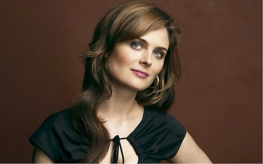 Emily Deschanel