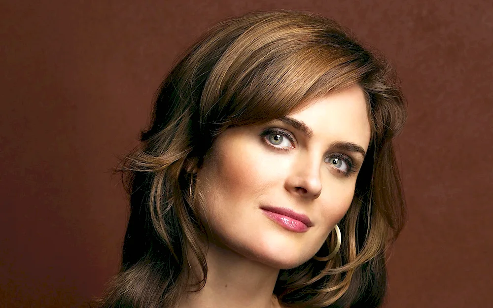 Emily Deschanel actress