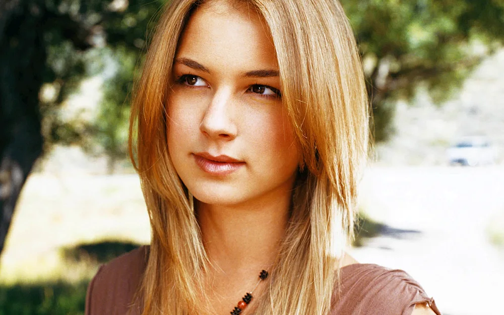 Emily VANCAMP