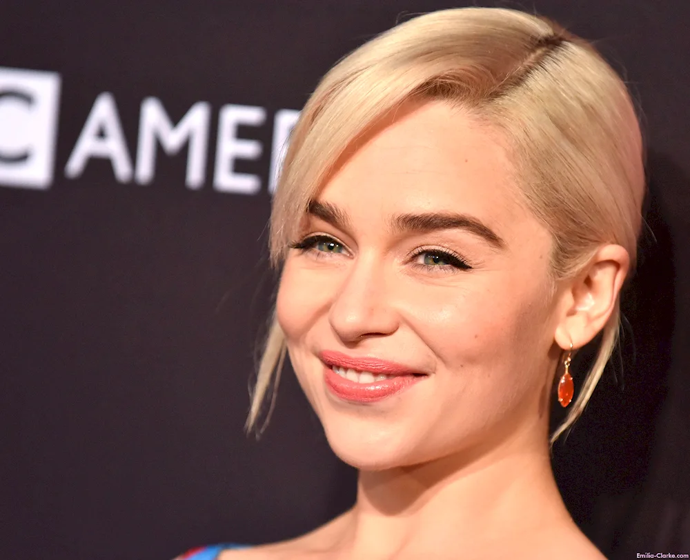 Emilia Clarke Clark brown