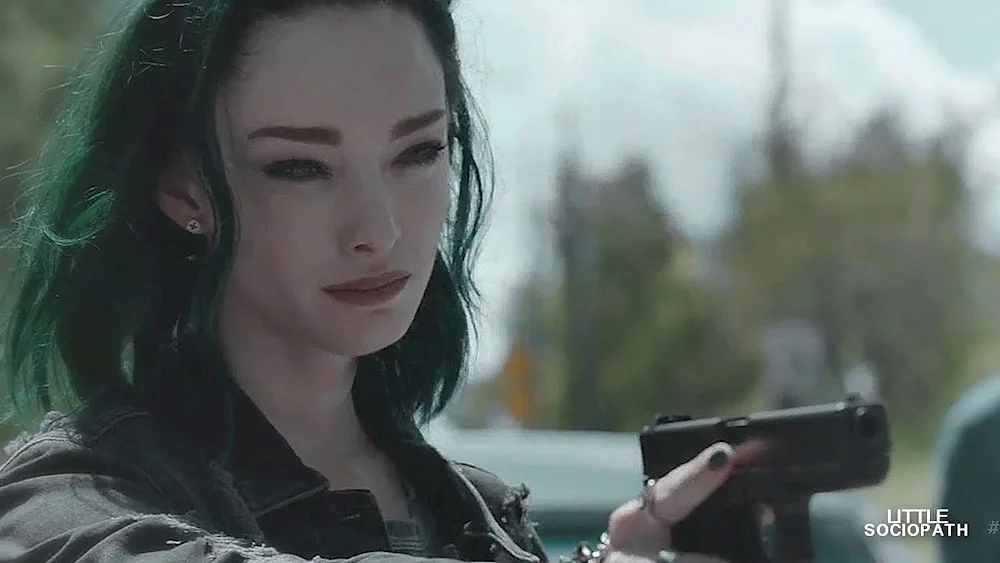 Emma Dumont Polaris Polaris