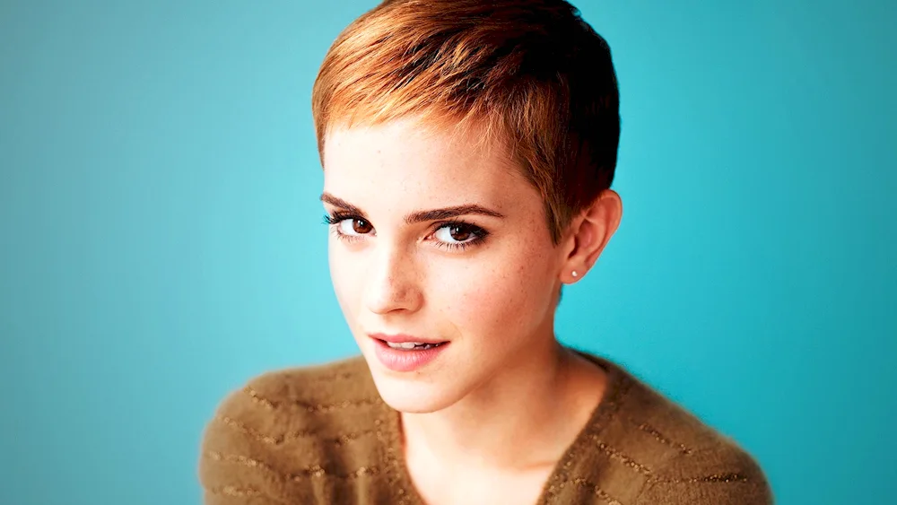 Red colour on short hair