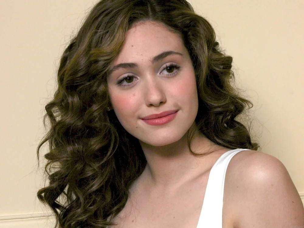 Emmy Rossum. Rossum