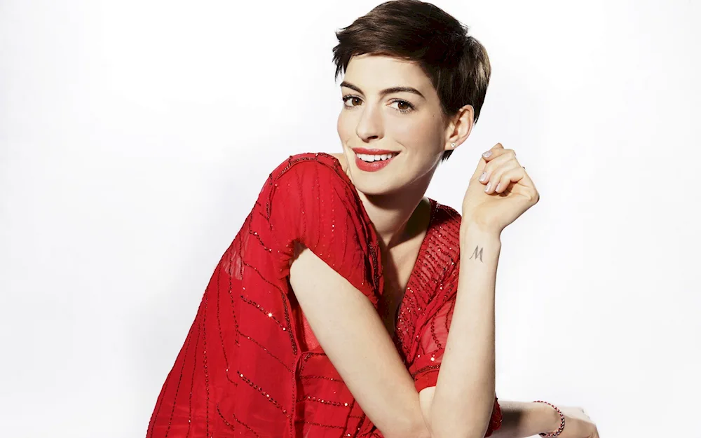 Anne Hathaway