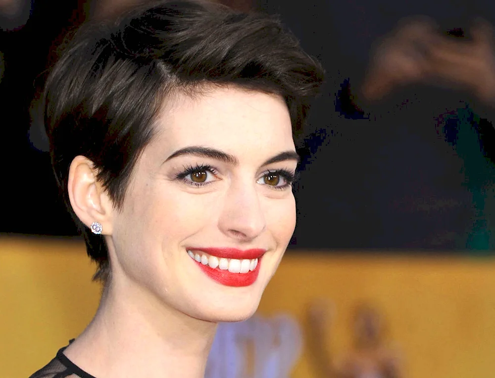 Anne Hathaway