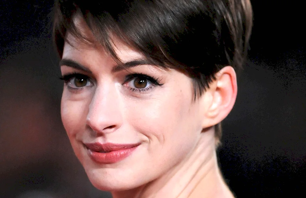 Anne Hathaway