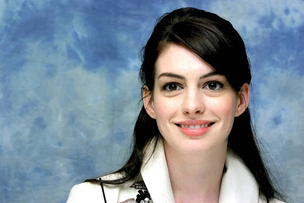 Anne Hathaway. Hathaway