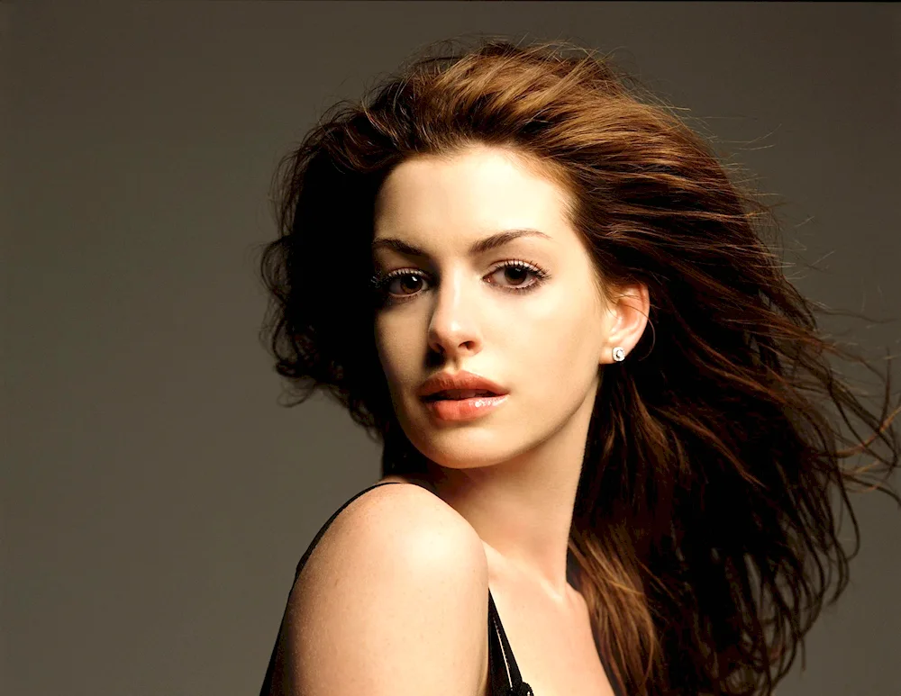 Anne Hathaway