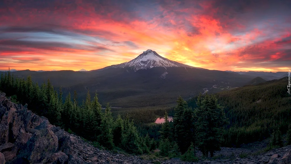 Horizon Mountains