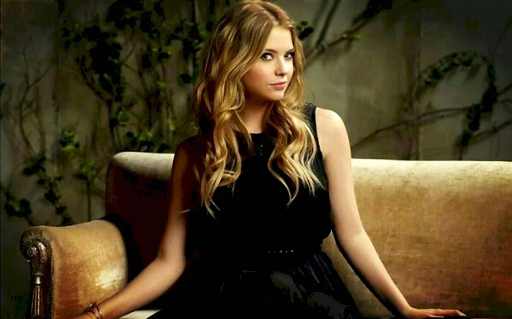 Ashley Benson