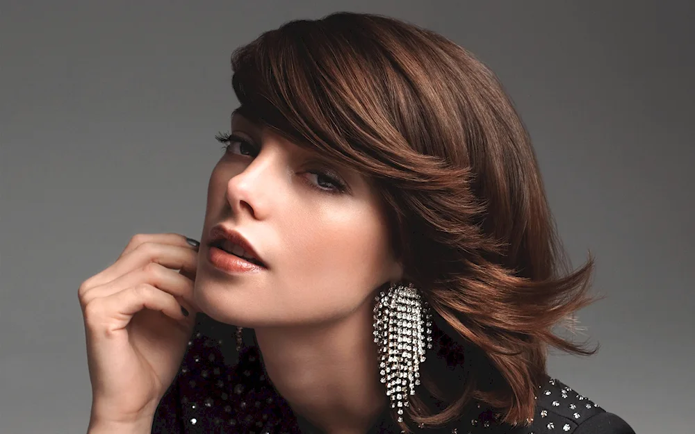 Sheryl Cole with bangs