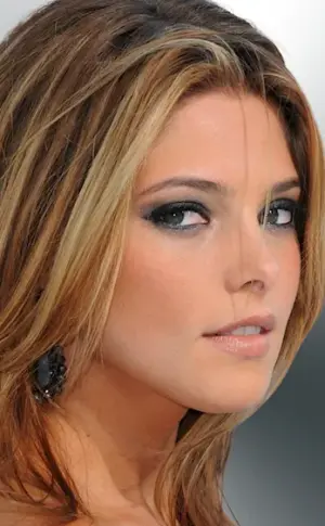Ashley Greene melting