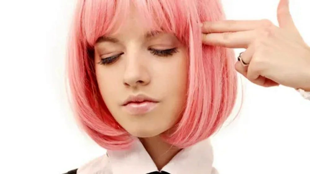 Ashley Smith with pink hair