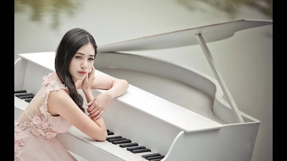 Eva Gevorgyan pianist