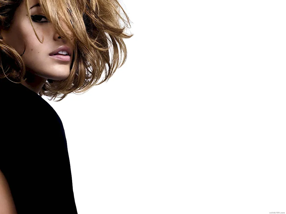 Trendy haircuts for medium hair