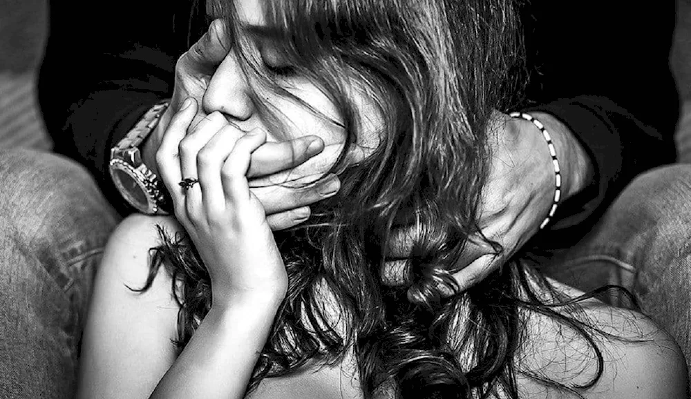 Hair in the girl's arms