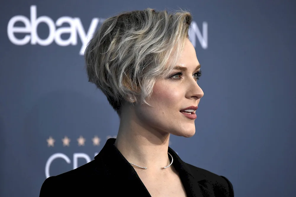 Evan Rachel Wood with a short haircut