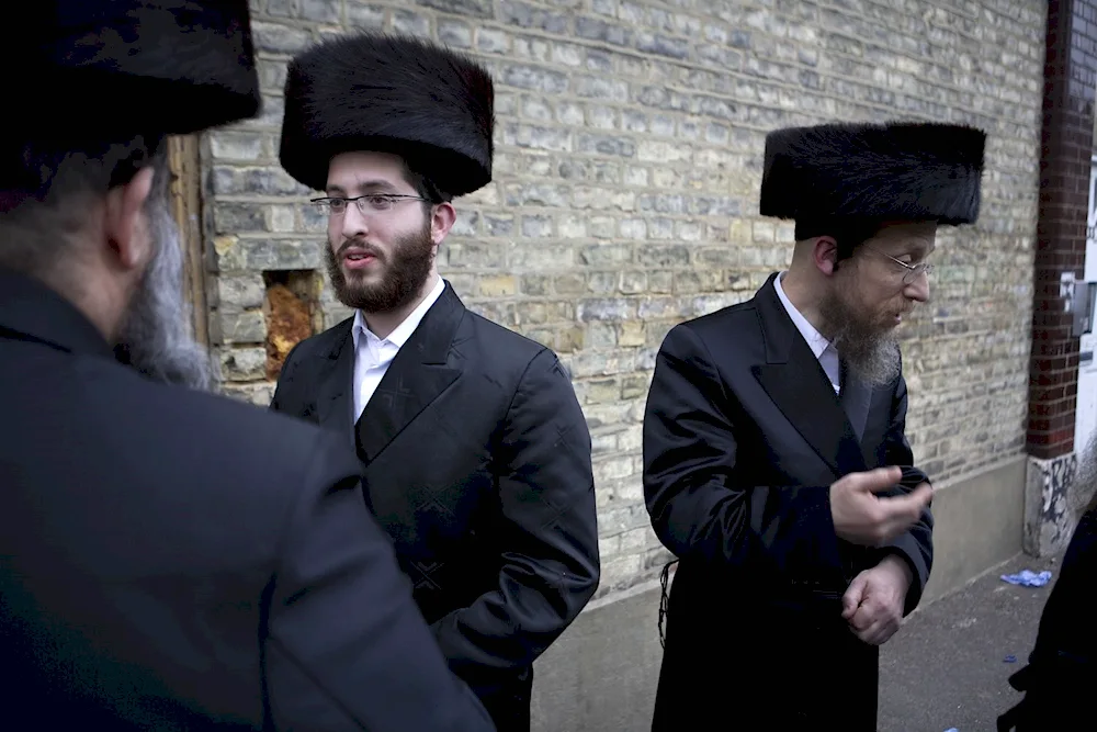 Israeli Hasidic orthodox Jews