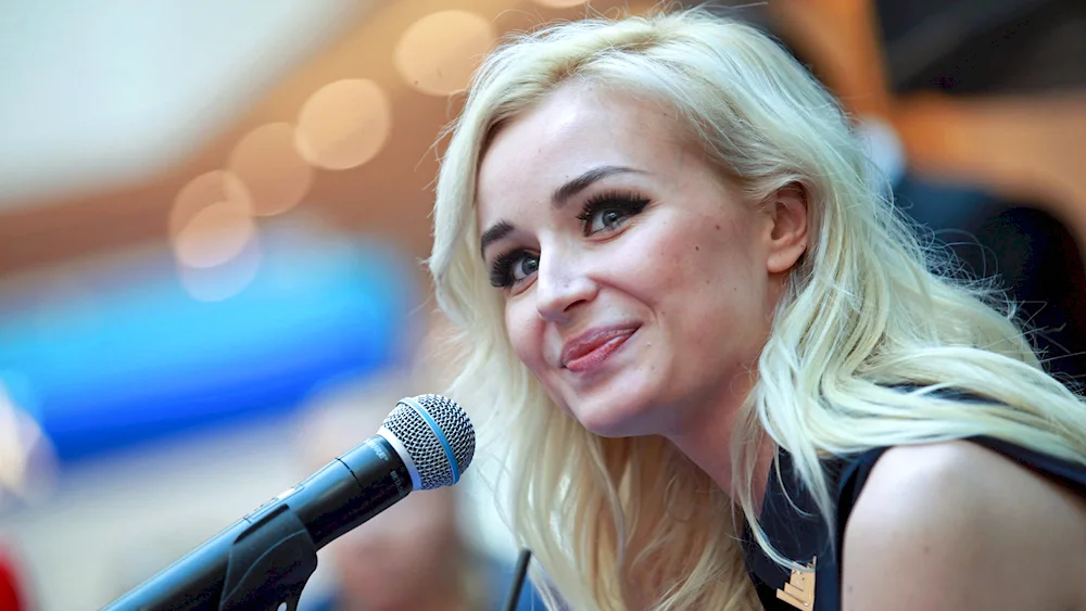 Polina Gagarina 2003