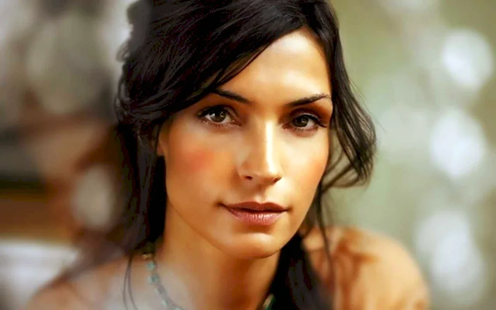 Famke Janssen