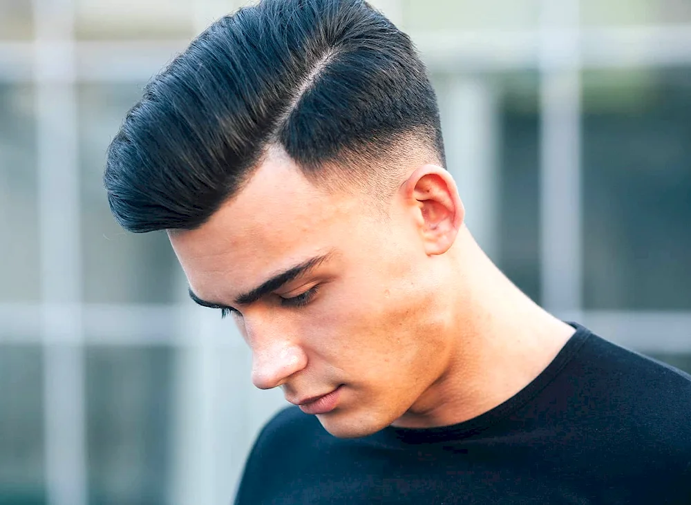 Fade undercut Pompadour