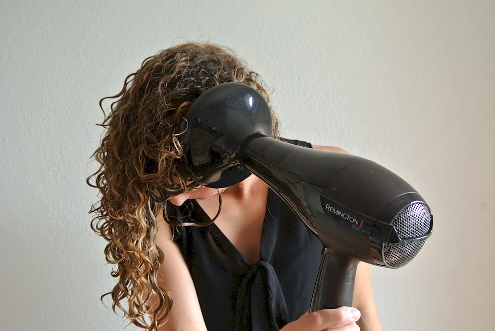 Diffuser hair dryer. Roventa 2300