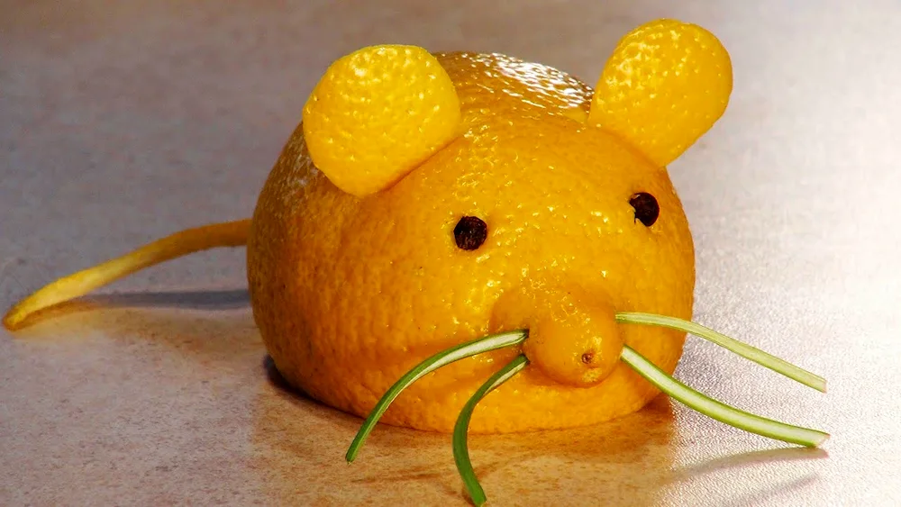 Vegetable figurines