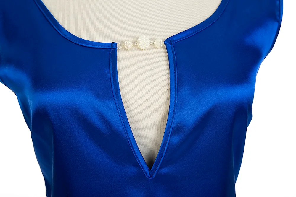 Shaped neckline