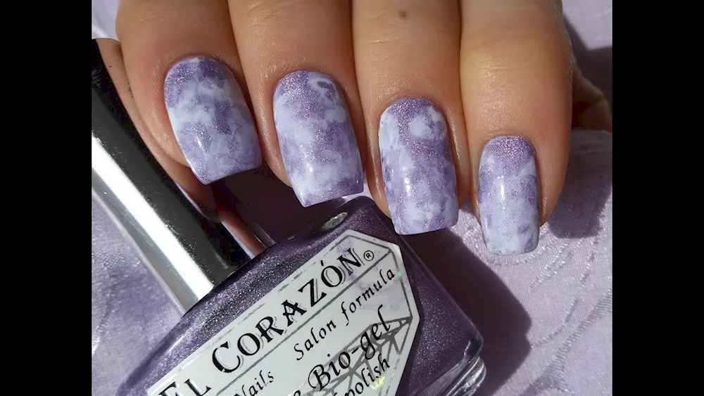 Purple nails marble manicure