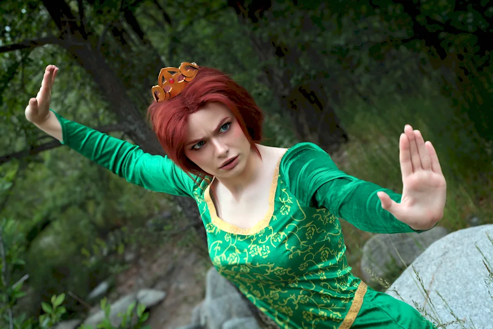 Fiona cosplay