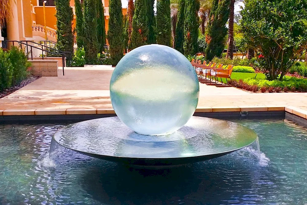Fountain Charmille Red