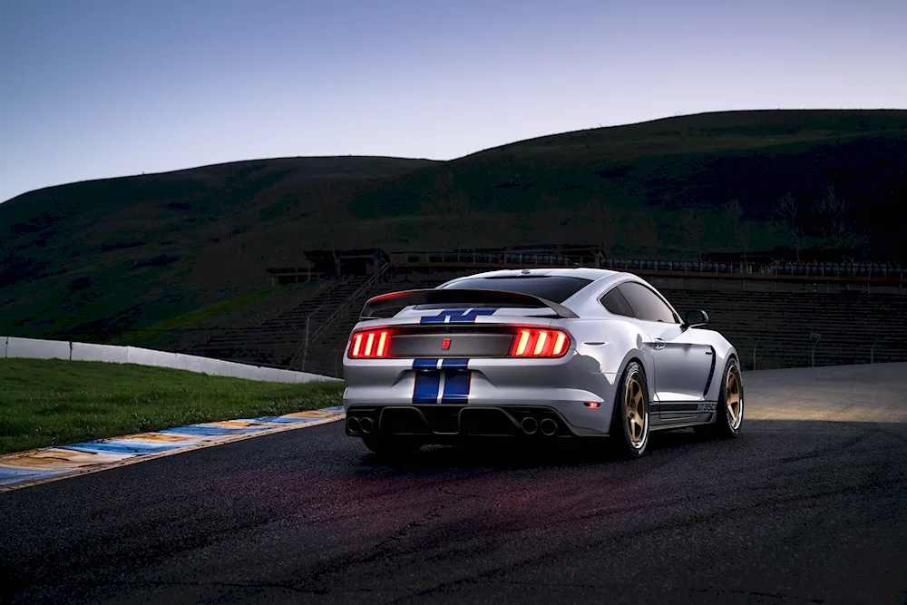 Ford Shelby gt350