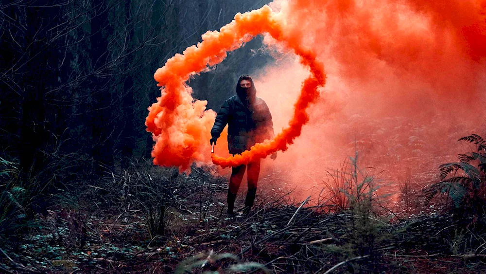 Coloured smoke bombs