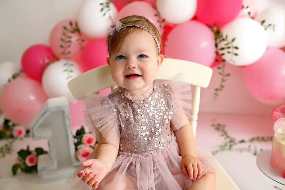 Photoshoot with a one-year-old child