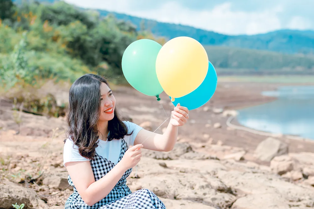 Balloon Girl with balloons