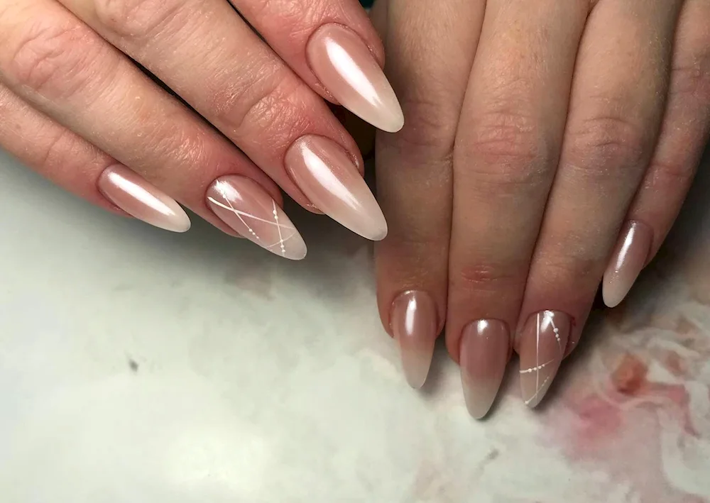 Gradient almond French