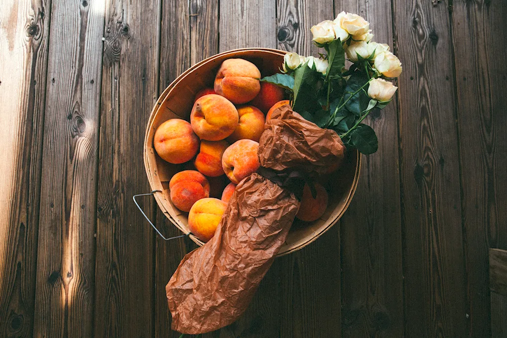 Perchik nectarine apricot
