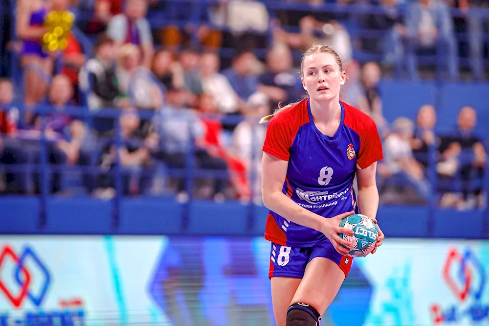 CSKA handball player Yelena Mikhailichenko