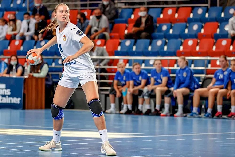 CSKA handball player Yelena Mikhailichenko