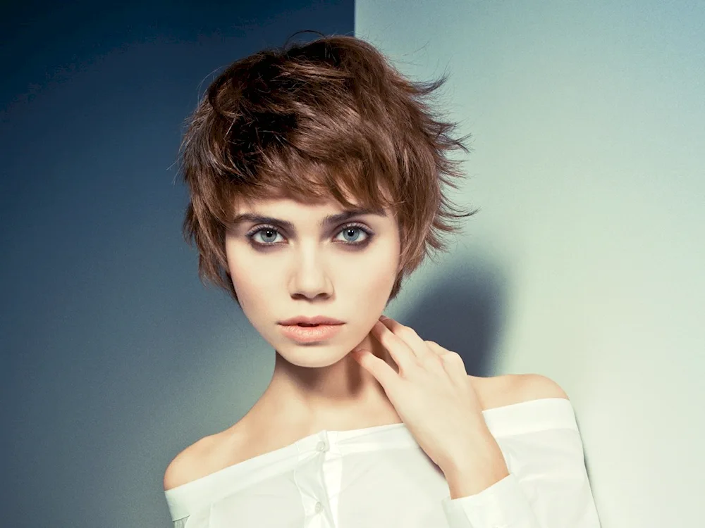 Gavroche Bob Garson haircut