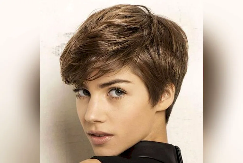 Blunt Bob haircut to the shoulders