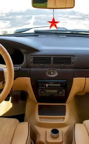 GAZ 3102 saloon Lux