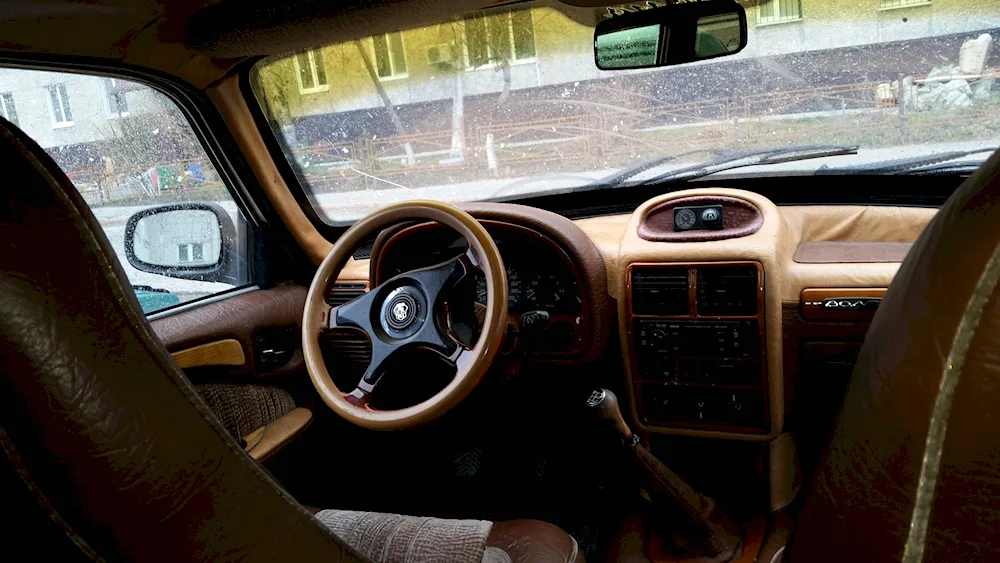 GAZ 3102 saloon Lux