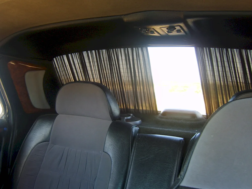 GAZ 3102 saloon Lux