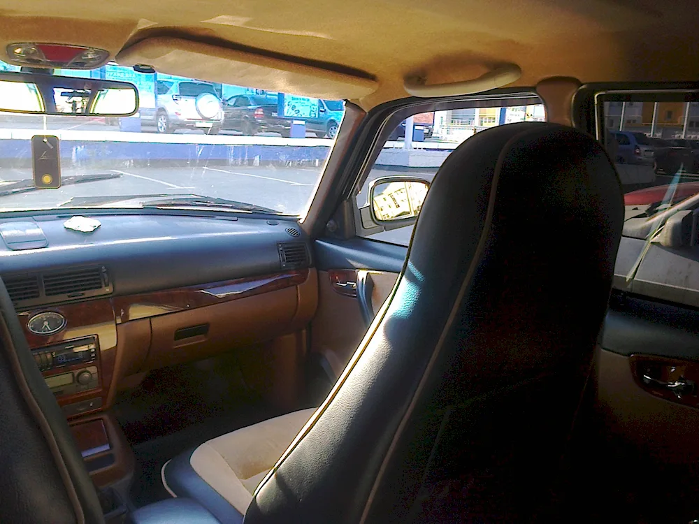 GAZ 31105 Volga Saloon President Lux