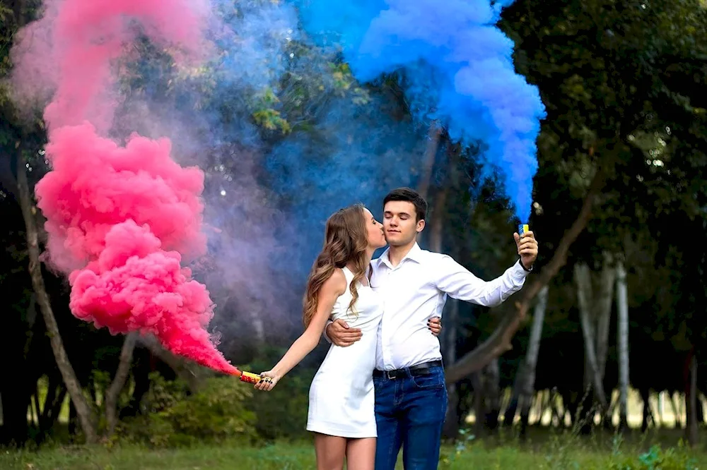 Gender party with coloured smoke