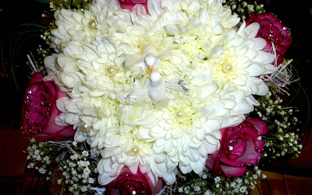Chrysanthemum single-headed bouquet