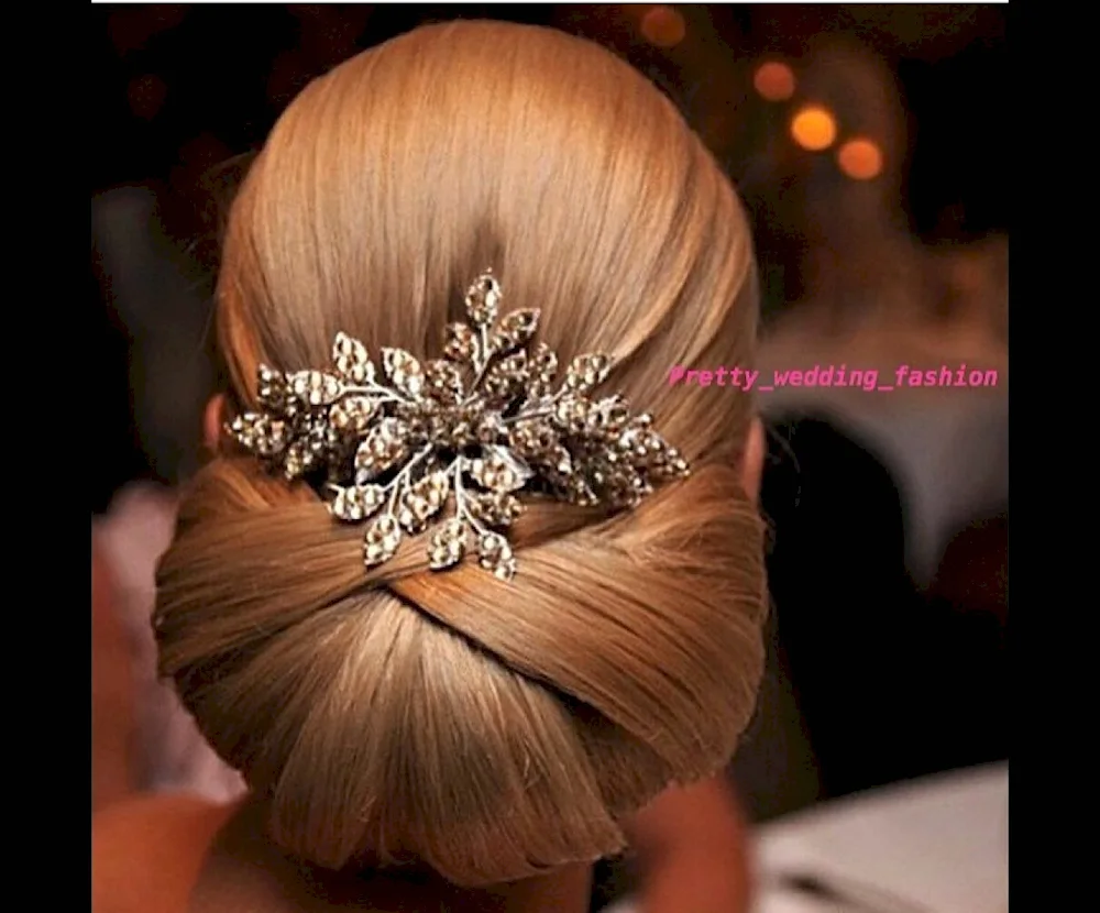 Smooth hairstyles for medium hair